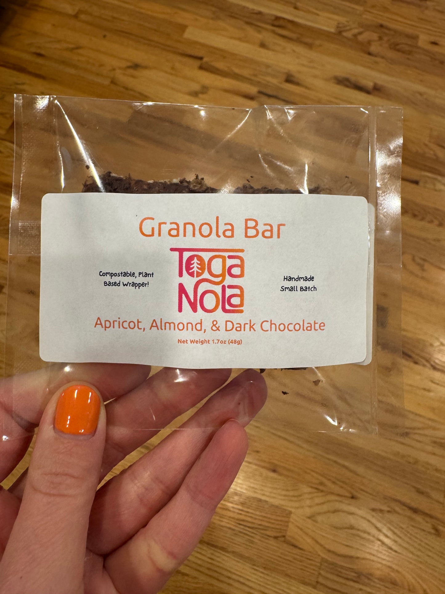 (4-pack) Granola Bar: Almond, Apricot, and Dark Chocolate